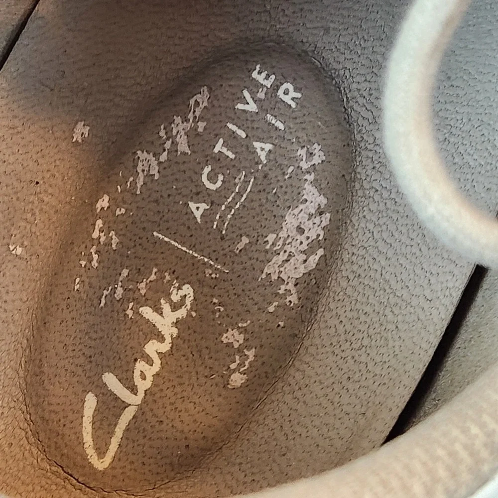 Clarks puxton leather